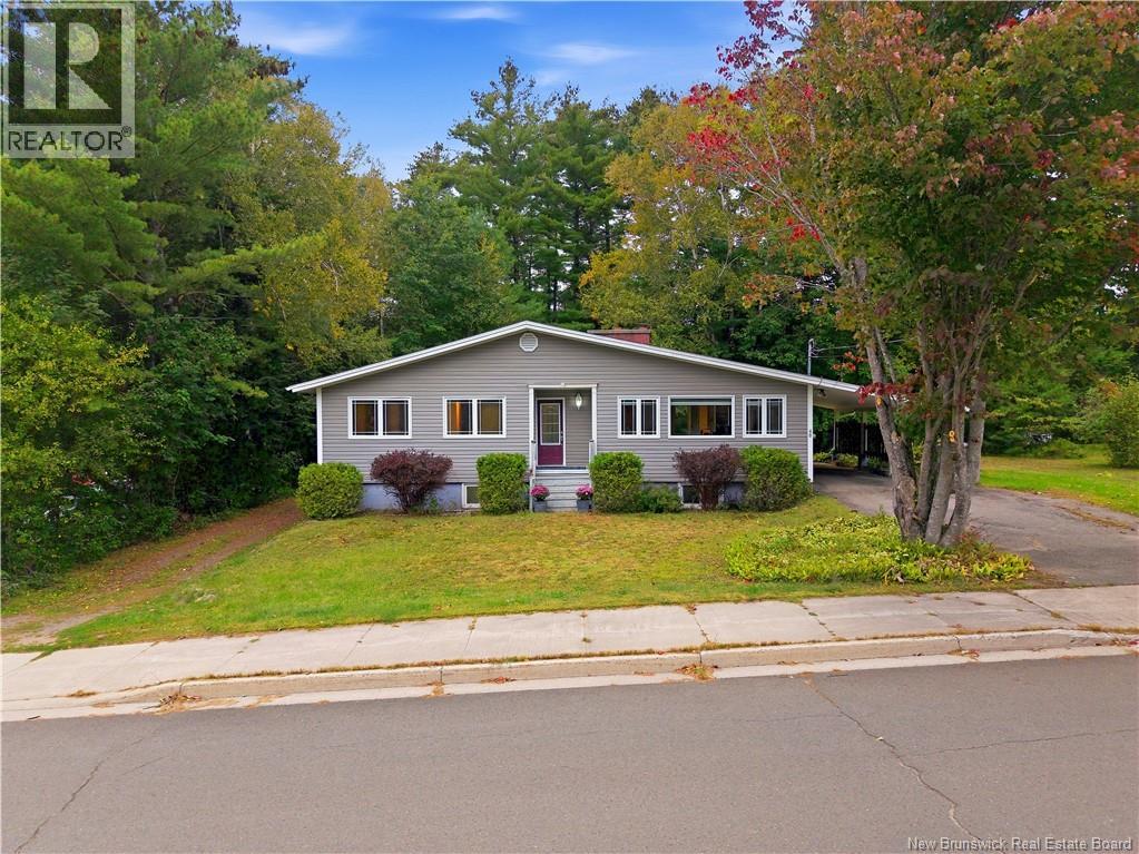 40 DeWitt Acres, Fredericton